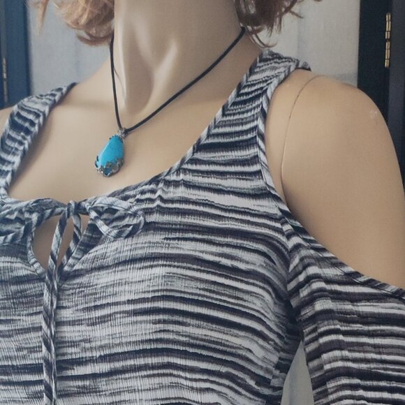 Stylish Michael Michael Kors Gray Marbled Top Keyhole Cold Shoulder Sz M - Picture 4 of 12